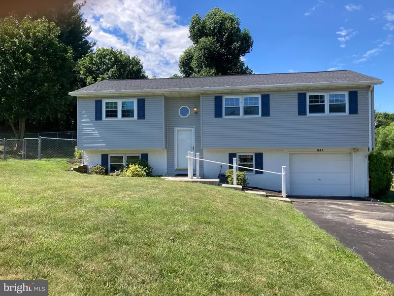 221 KINDIG RD, Littlestown, PA 17340