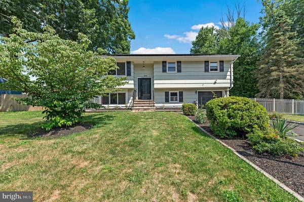 315 8TH ST, Piscataway, NJ 08854