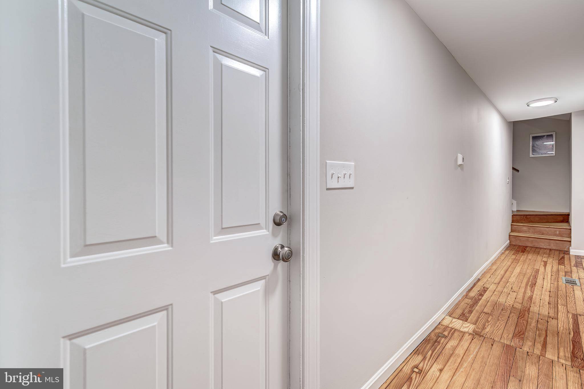 Alexandria, VA 22314,905 DUKE ST