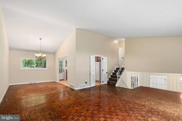 Elkins Park, PA 19027,8121 HAMMOND RD