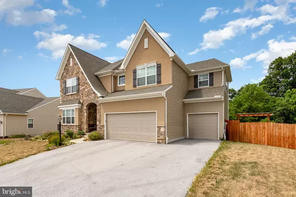 236 HOLLYHOCK DR, Manchester, PA 17345