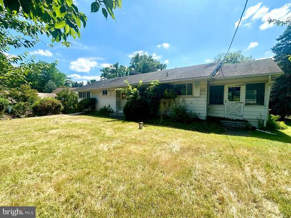 Ewing, NJ 08628,5 EDWARDS PL