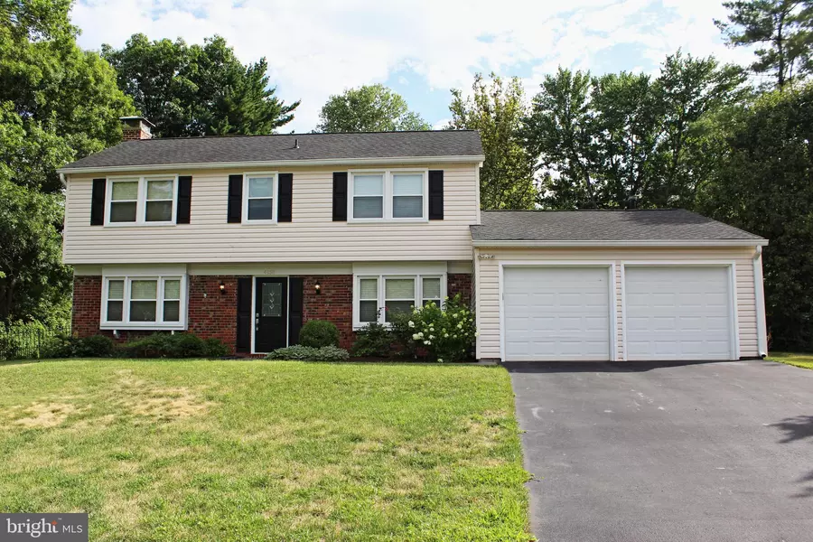 4138 MEADOW HILL LN, Fairfax, VA 22033