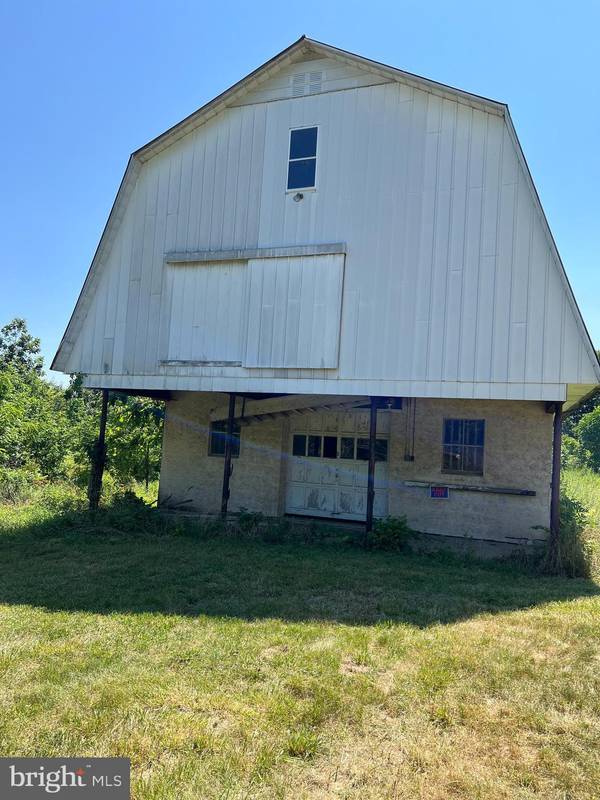 Boyertown, PA 19512,153 RICK RD #BARN