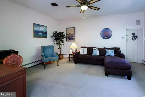 18 E DELAWARE TRL Medford, NJ 08055