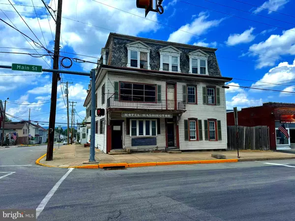 1 E MAIN ST, Elizabethville, PA 17023