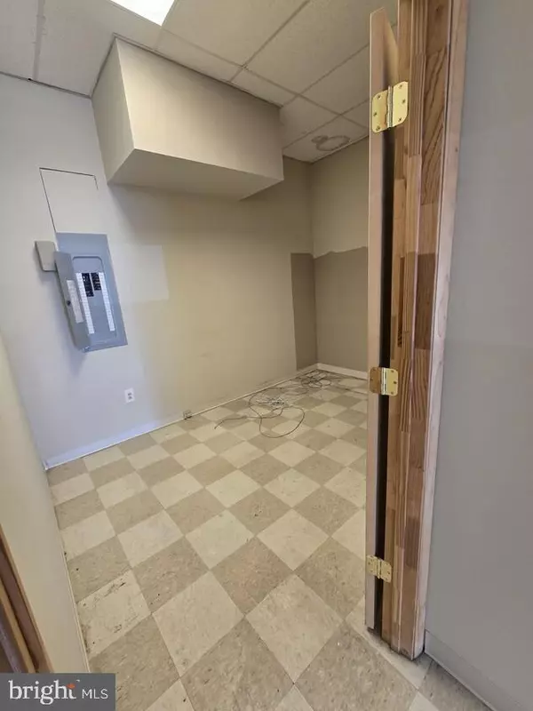 Westville, NJ 08093,1150 DELSEA DR