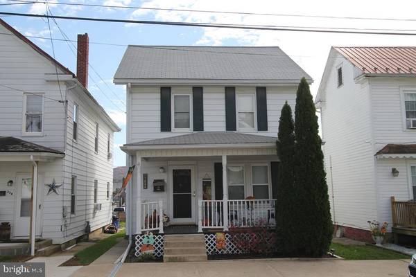 338 W 5TH ST, Lewistown, PA 17044