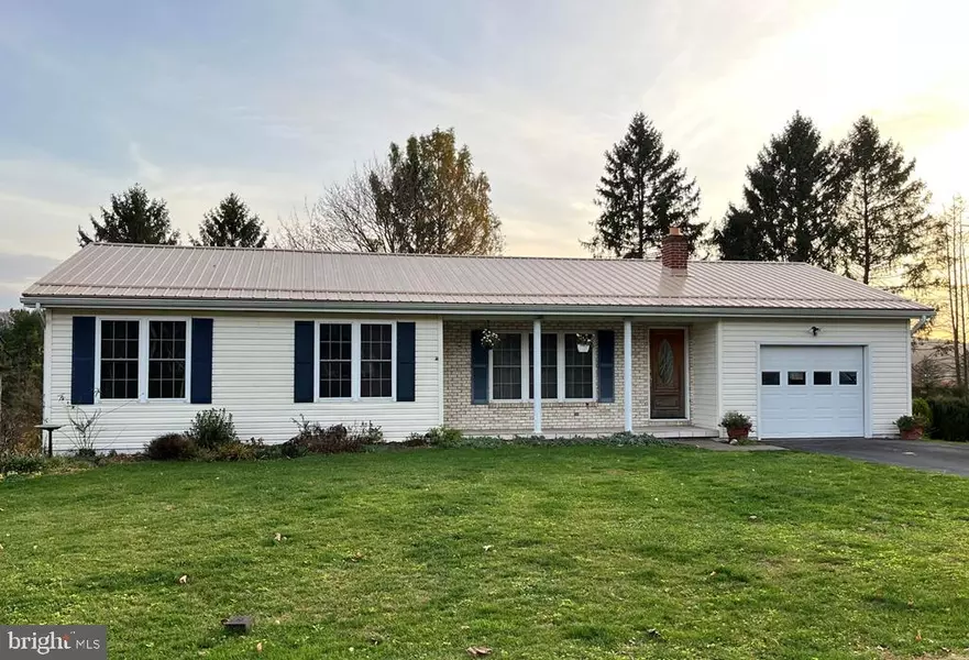 538 SUMMIT DR, Lewistown, PA 17044