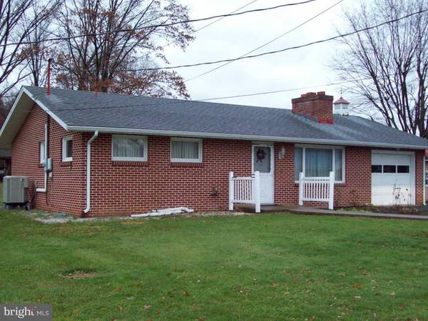 208 SUMMIT DR, Lewistown, PA 17044