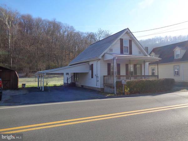 956 PARCHEYTOWN RD, Lewistown, PA 17044