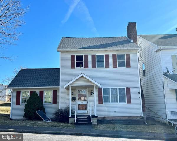 17 6TH ST, Mifflintown, PA 17059