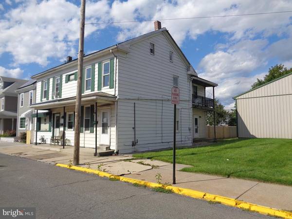 215 S MAIN ST, Lewistown, PA 17044