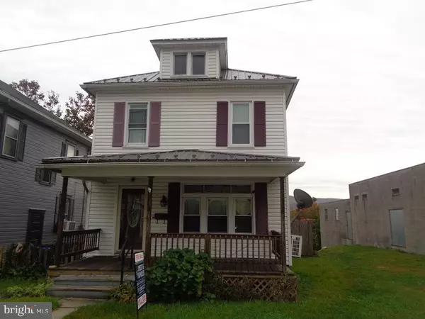 144 W 4TH ST, Lewistown, PA 17044