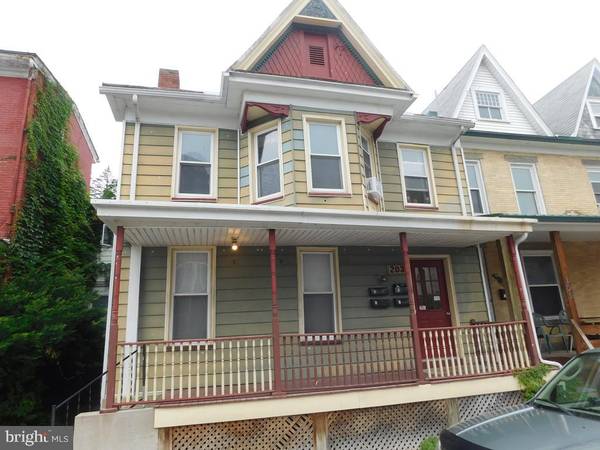 203 E 3RD ST, Lewistown, PA 17044