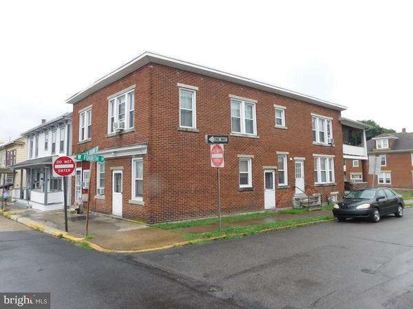 132/134 N GRAND ST, Lewistown, PA 17044