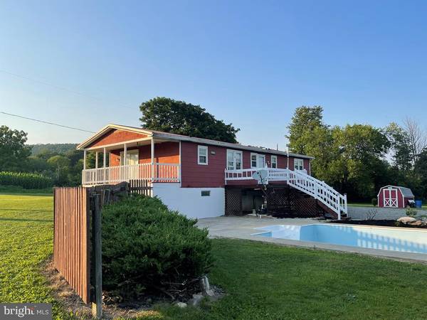 667 FAIRVIEW RD, Mcclure, PA 17841