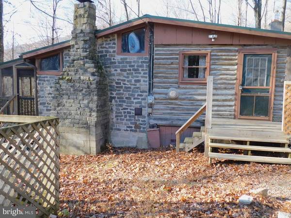 279 FOREST RD, Mifflintown, PA 17059