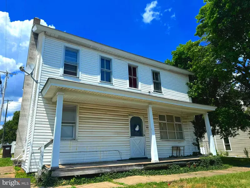 143 E MARKET ST, Berrysburg, PA 17005