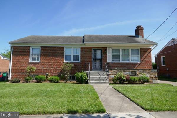 2215 IVERSON ST, Temple Hills, MD 20748