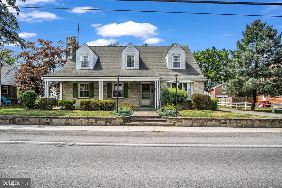 36 W MAIN ST, Walnut Bottom, PA 17266