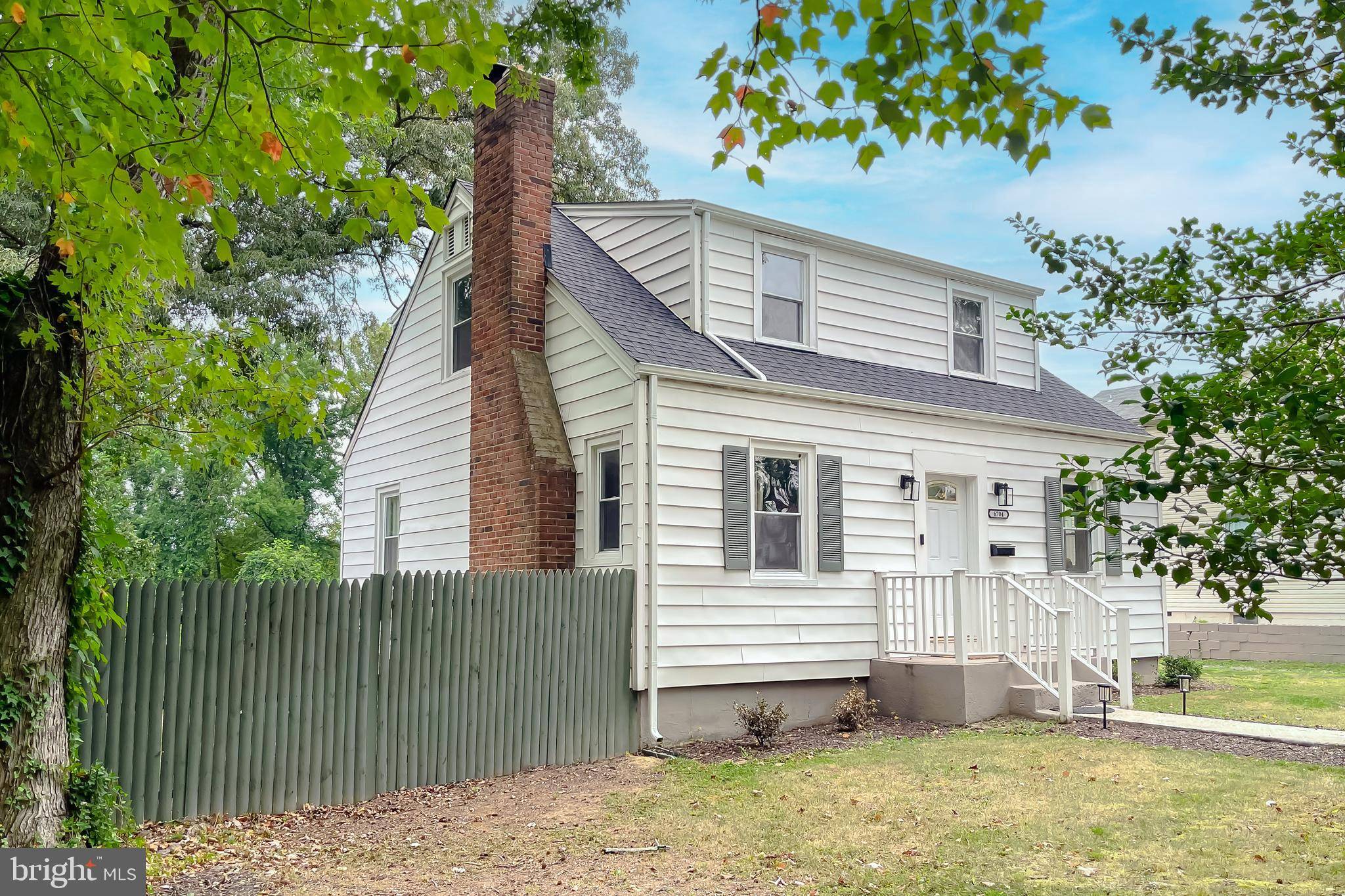 6704 BOXWOOD DR, Morningside, MD 20746