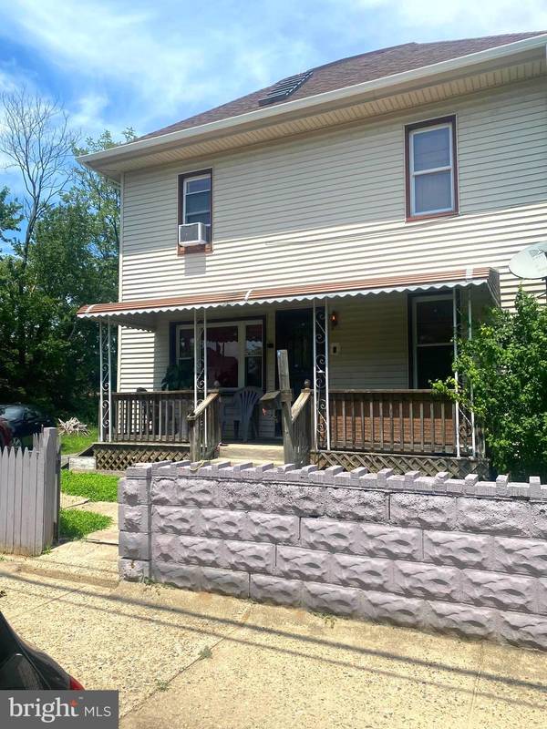 7 WALNUT ST, Penns Grove, NJ 08069