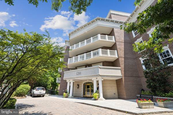 1201 N NASH ST #101, Arlington, VA 22209