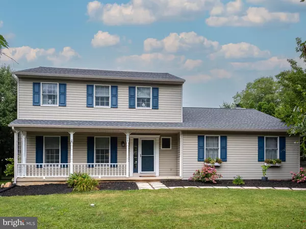 205 DOVE DR,  Honey Brook,  PA 19344