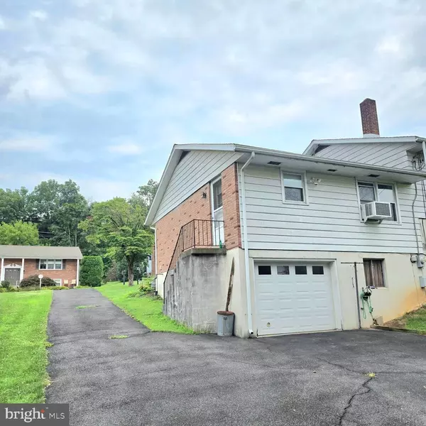 Reading, PA 19606,24 CRAIG DR