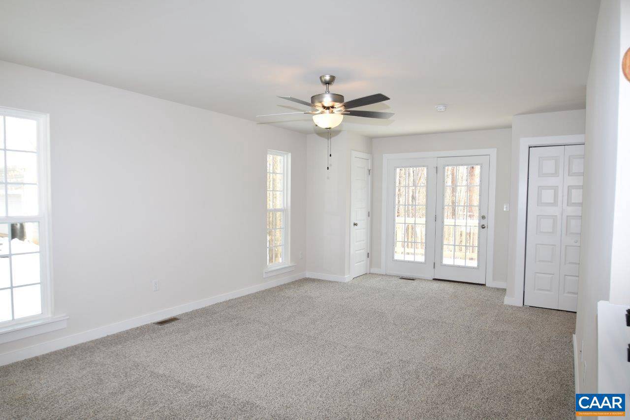 Palmyra, VA 22963,40 RIVERSIDE DR #LM 48/6