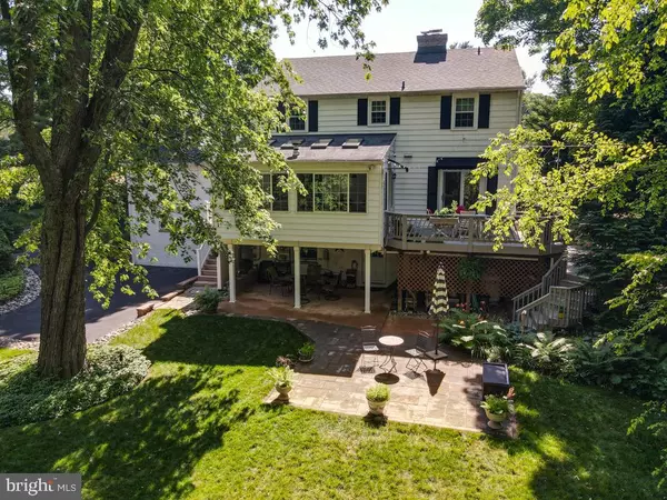 Chalfont, PA 18914,34 MEADOWBROOK LN