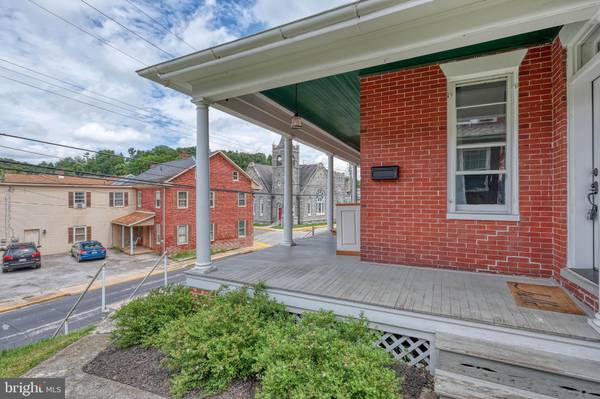 Glen Rock, PA 17327,106 HANOVER ST