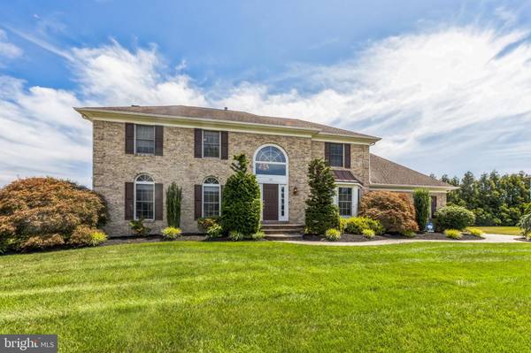 35 PARRY DR, Hainesport, NJ 08036