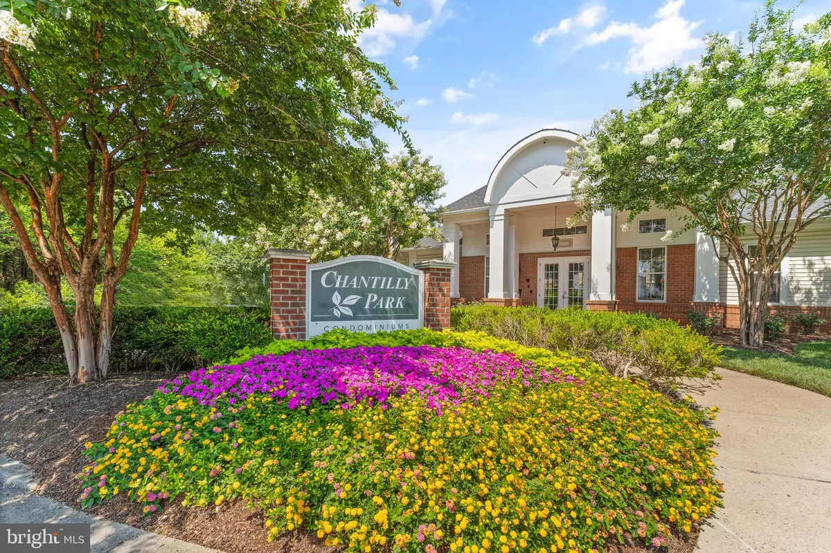 Chantilly, VA 20151,3850 LIGHTFOOT ST #152