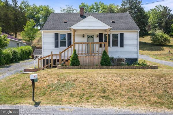 299 E CRAIG ST, Craigsville, VA 24430