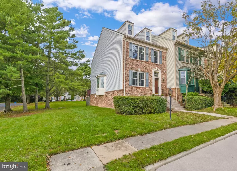 8887 EAGLE ROCK LN, Springfield, VA 22153