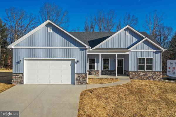 145 LARIMAR LN, Inwood, WV 25428