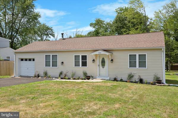 1800 N LINE ST, Lansdale, PA 19446