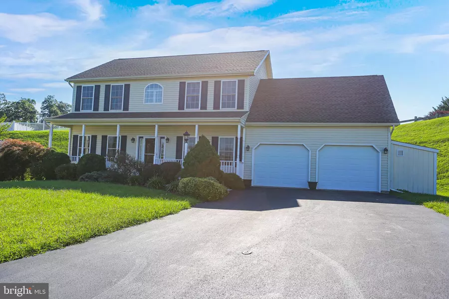 13 ASBURY LN, Shrewsbury, PA 17361