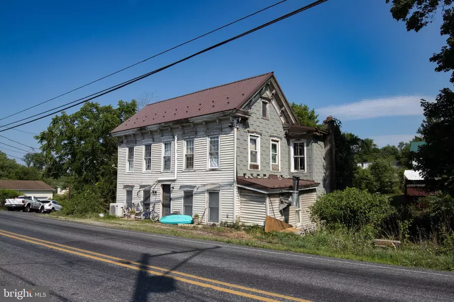 2678 W MAIN ST, Hegins, PA 17938