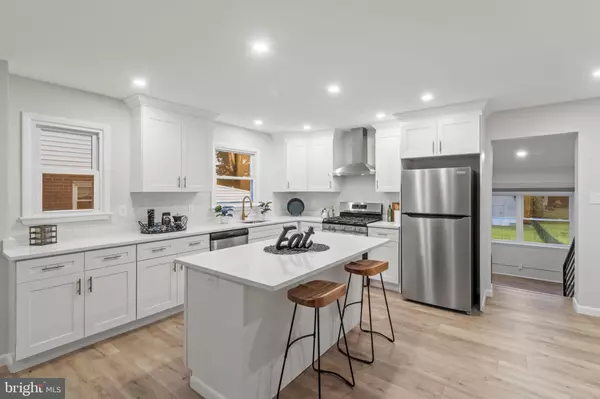 233 MORRIS AVE Woodlyn, PA 19094