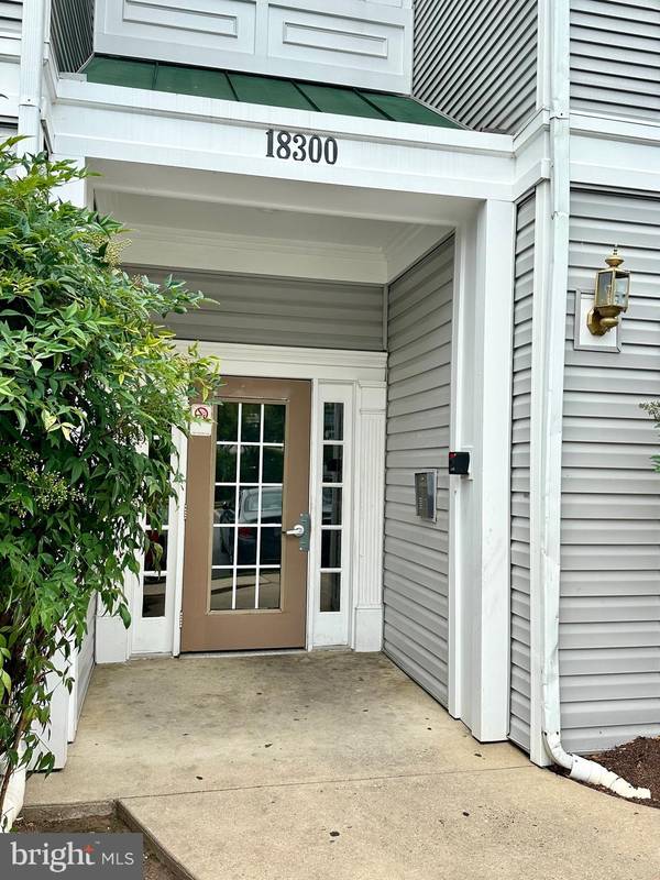 18300 FEATHERTREE WAY #201, Montgomery Village, MD 20886