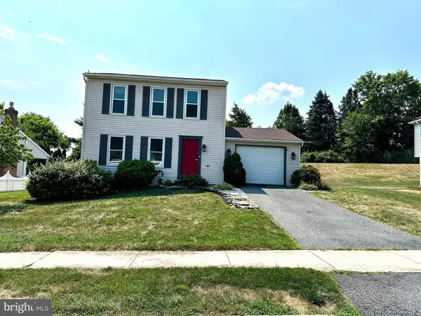 8755 PRESIDENTS DR, Hummelstown, PA 17036