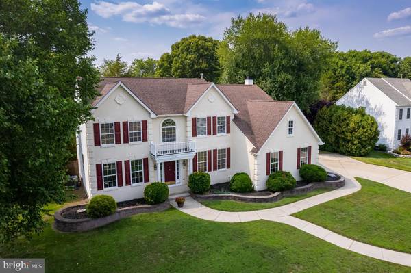 6 TWIN HOLLOW CT, Sicklerville, NJ 08081