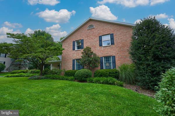 Wyomissing, PA 19610,1923 SQUIRE CT