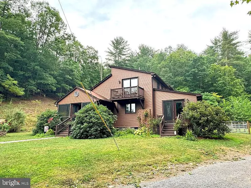 562 LARRY & LINDA LANE, Brandywine, WV 26802