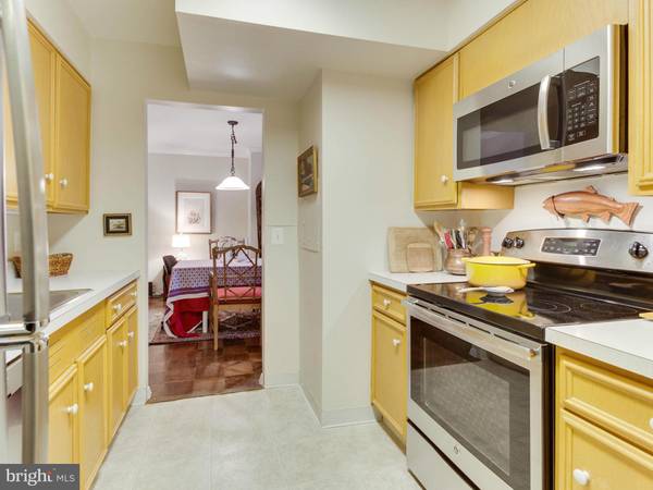 3800 FAIRFAX DR #1401, Arlington, VA 22203