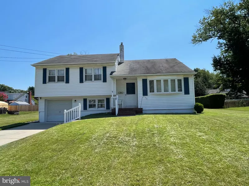 11 BONG TER, Mount Holly, NJ 08060