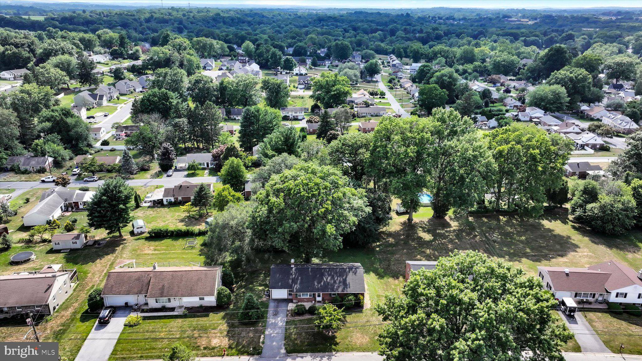 Lancaster, PA 17602,226 TENNYSON DR